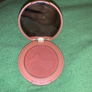 Tarte shade -captivating Amazonian clay 12 hour blush new